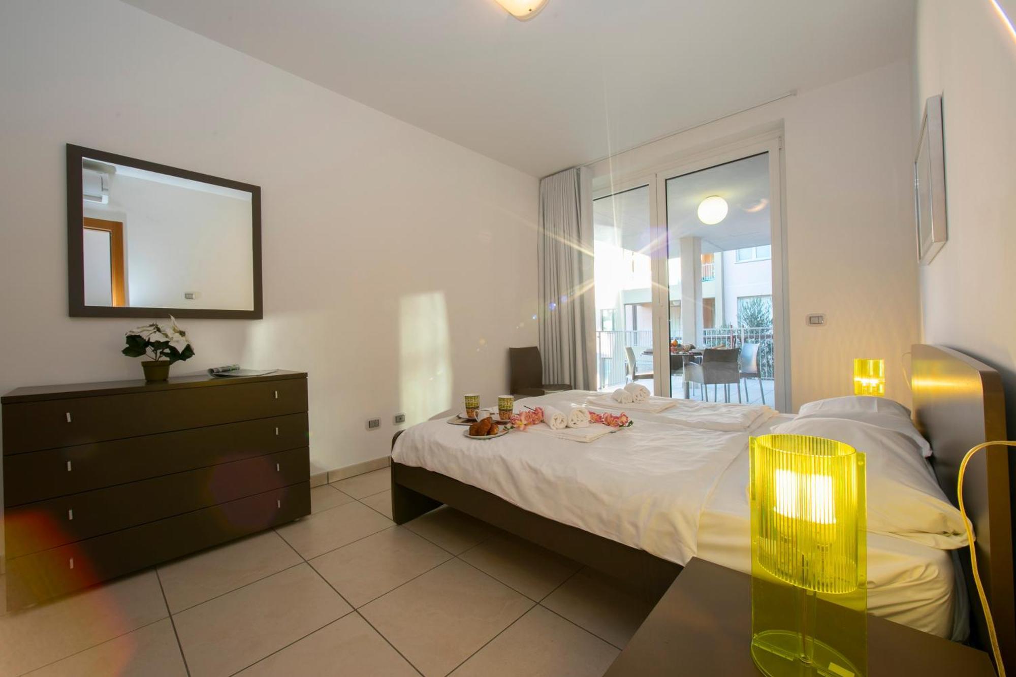 Vista Di Maccagno Fantastico Pool - Happy Rentals Dış mekan fotoğraf