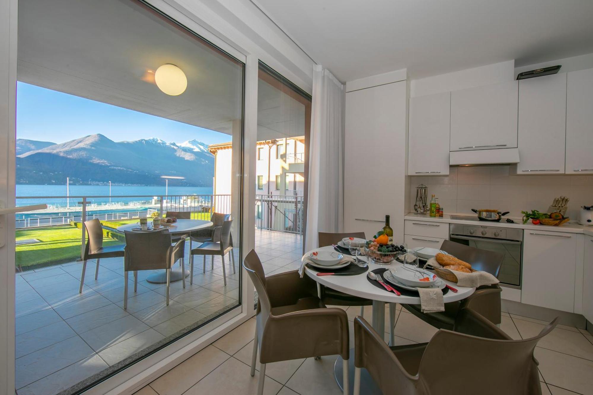 Vista Di Maccagno Fantastico Pool - Happy Rentals Dış mekan fotoğraf